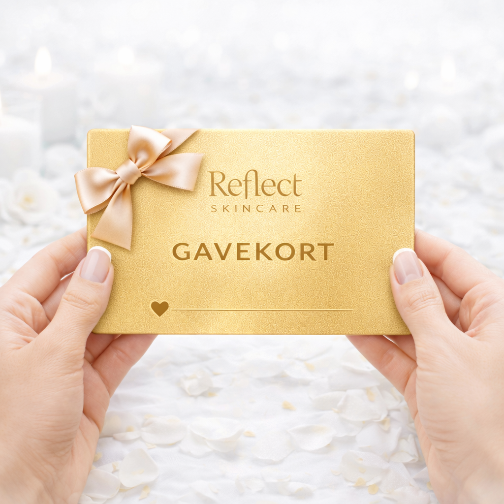 Gavekort til Reflect Skincare Kosmetolog & Skønhedsklinik i Odense Giv en gave, der mærkes – ro, velvære og professionel hudpleje i smukke omgivelser. Et gavekort til Reflect Skincare er den perfekte forkælelse til én, du holder af. Så nemt er det at forkæle: Gavekort kan købes online på www.reflect-skincare.dk Du kan vælge at printe gavekortet selv og gøre det personligt med en særlig hilsen til den heldige modtager. Gavekortet sendes til din eller modtagerens e-mail – betaling via MobilePay. Du kan også afhente gavekortet i klinikken, hvor vi sørger for en eksklusiv og elegant indpakning.